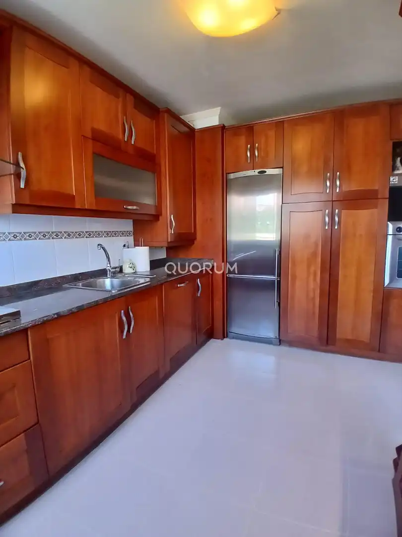 Cocina de Ático en venta en Barakaldo  con Calefacción, Terraza y Trastero