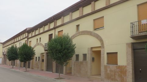 Solvia Inmobiliaria  Chalet adosado Nuez de Ebro