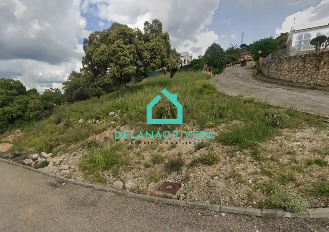 Residential land for sale in Calle Camelias 870, imagen 2