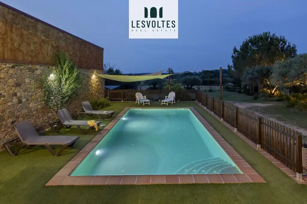 Swimming pool of Houses for rent in Forallac  with Heating, Private garden and Parquet flooring