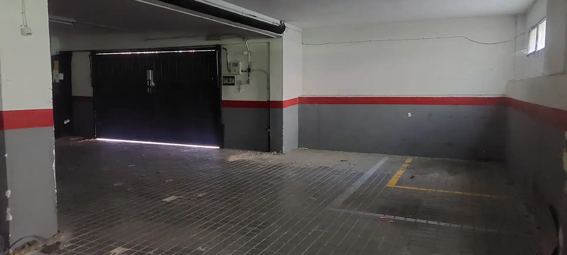 Einzelparkplatz mit Aufzug zum Verkauf in Calle Villavieja, imagen 2