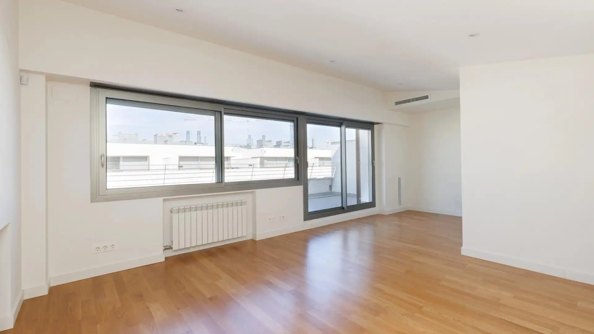 Sala d'estar de Casa o xalet de lloguer en Sabadell amb Aire condicionat, Calefacció i Jardí privat