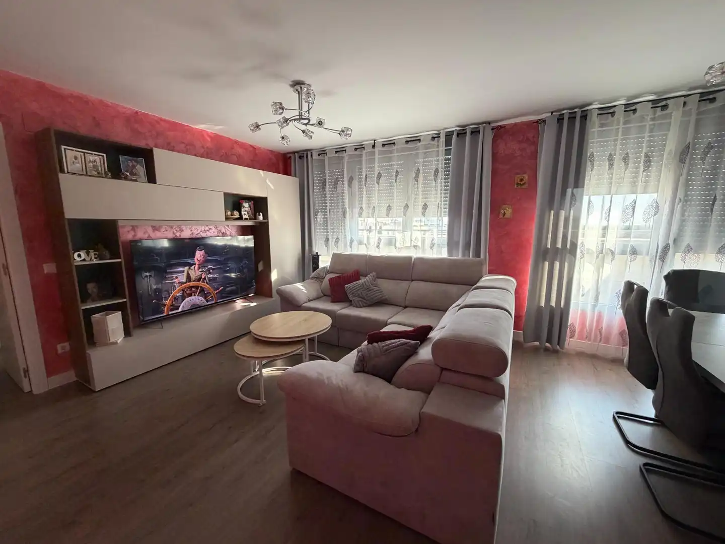 Wohnzimmer von Dachboden zum Verkauf in Alovera mit Klimaanlage, Heizung und Terrasse