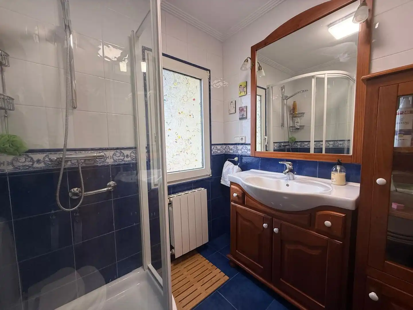 Baño de Casa o chalet en venta en Gijón  con Calefacción, Terraza y Piscina