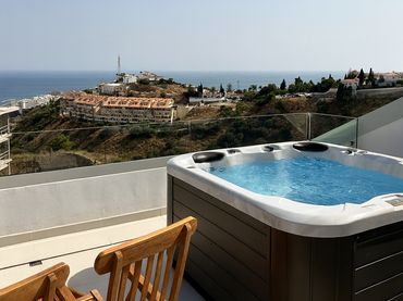 Àtic amb piscina en venda a El Higuerón