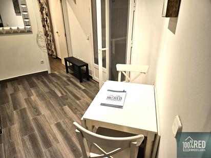 Dormitori de Apartament en venda en  Madrid Capital amb Aire condicionat, Calefacció i Moblat