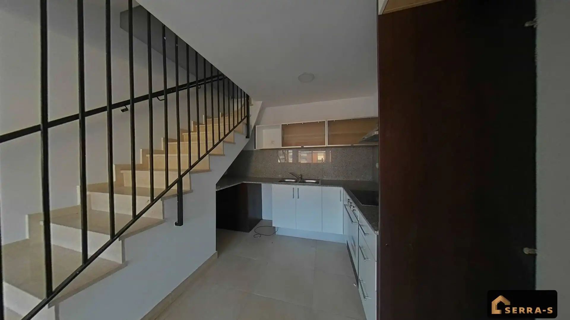 Cuina de Pis en venda en Mataró amb Aire condicionat, Terrassa i Balcó
