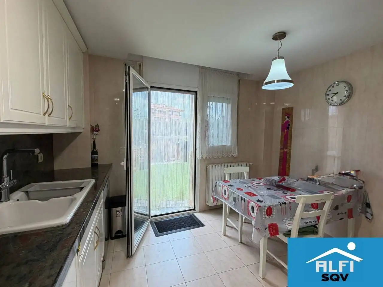 Cuina de Pis en venda en Sant Quirze del Vallès amb Aire condicionat, Calefacció i Parquet
