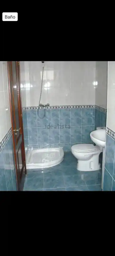 Badezimmer von Maisonette zum Verkauf in Gijón  mit Parkett, Abstellraum und Ofen