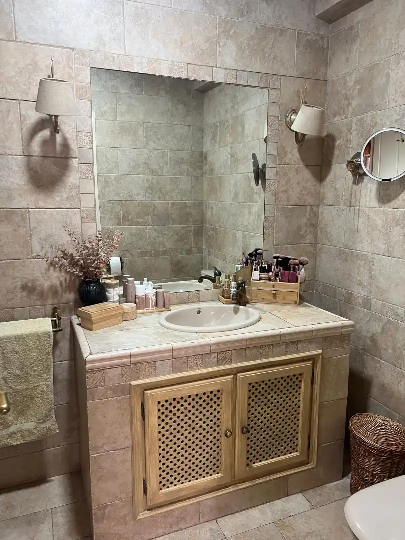 Bathroom of Houses for sale in Lucena