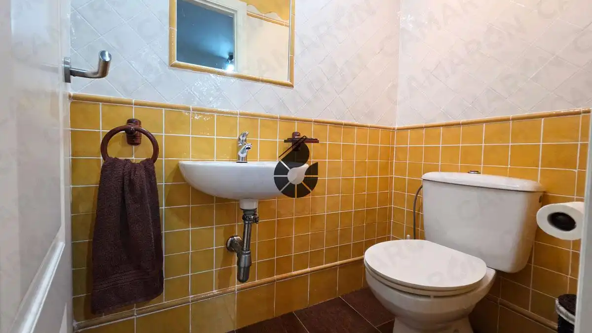 Baño de Casa adosada en venta en Mairena del Aljarafe con Aire acondicionado y Trastero