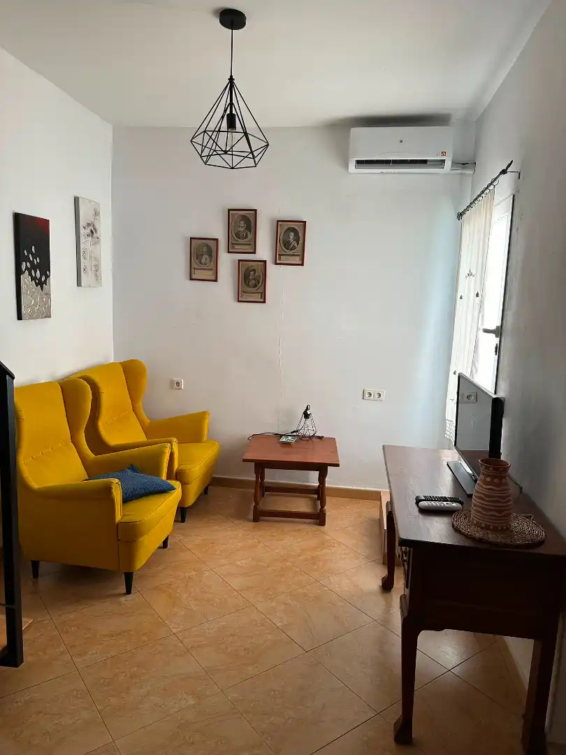 Sala d'estar de Casa adosada de lloguer en Marbella amb Aire condicionat, Terrassa i Traster
