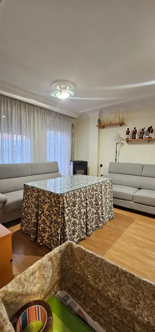 Sala de estar de Casa o chalet en venta en Churriana de la Vega con Trastero y Amueblado