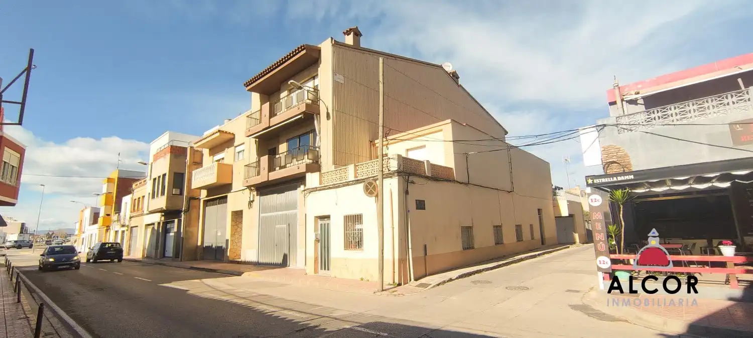 Haus mit Garten zum Verkauf in Casco Urbano