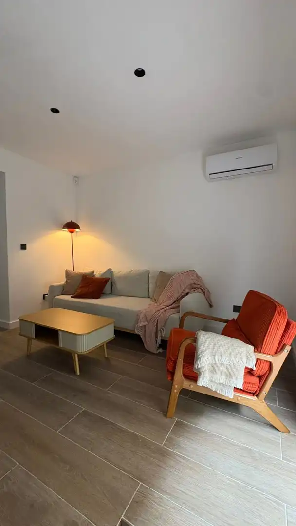 Living room of Flat for rent in Madrid  with Air Conditioner, Heating and Furnished