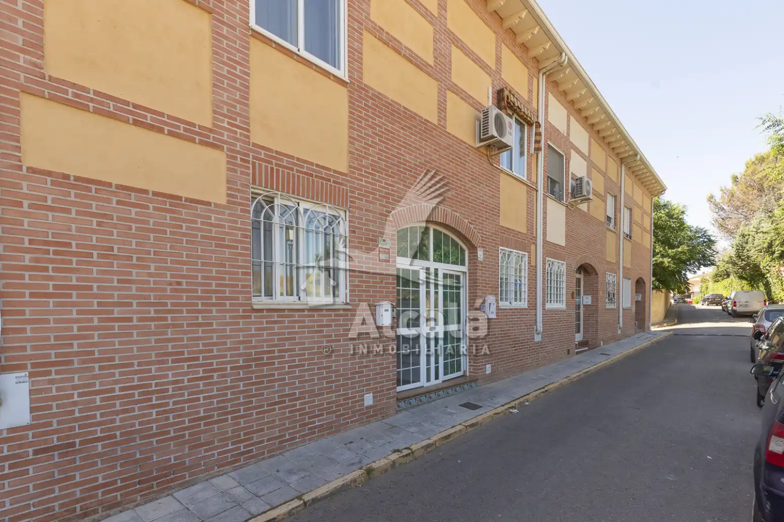 Vista exterior de Casa o xalet en venda en Villanueva de la Torre amb Calefacció i Jardí privat
