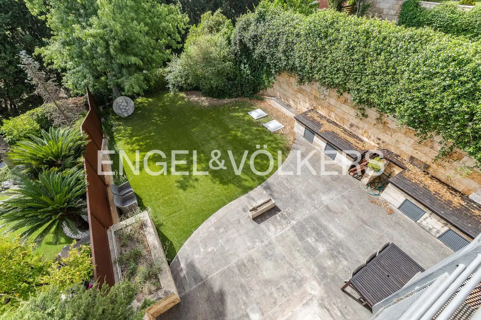 Terraza de Casa o chalet en venta en Sant Cugat del Vallès con Aire acondicionado, Calefacción y Jardín privado