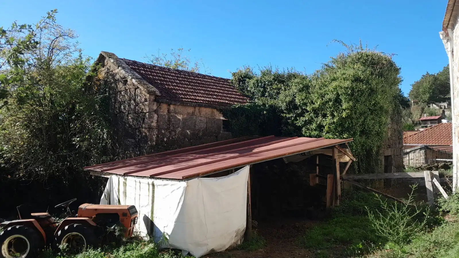 Casa con jardín en venta en A Cañiza