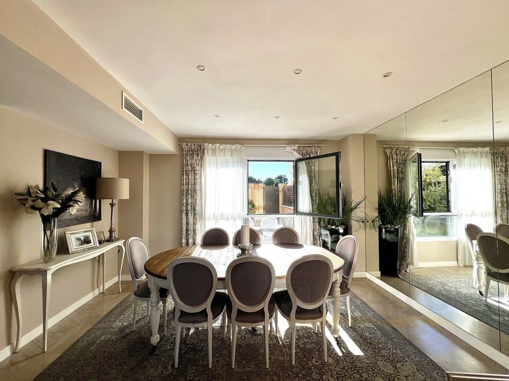 Single-family semi-detached for sale in N/A, Los Satélites - Roza Martín