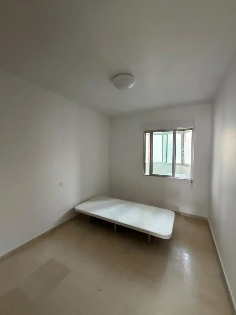 Schlafzimmer von Wohnung zur Miete in Benalúa - Babel