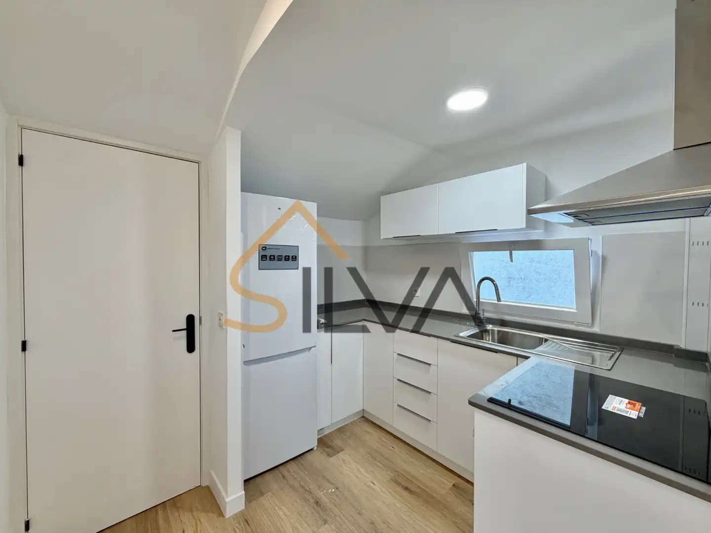 Cocina de Piso en venta en Lugo con Aire acondicionado, Calefacción y Horno