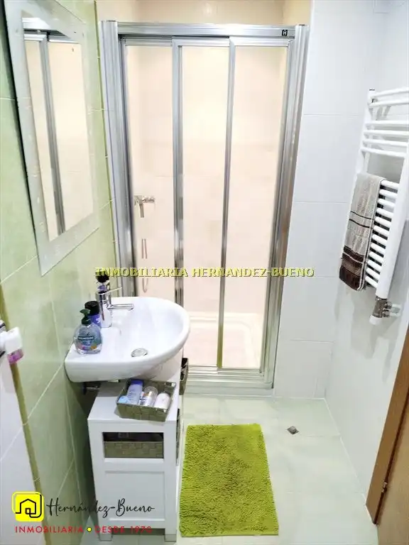 Baño de Casa o chalet en venta en Calvarrasa de Abajo con Calefacción, Jardín privado y Terraza