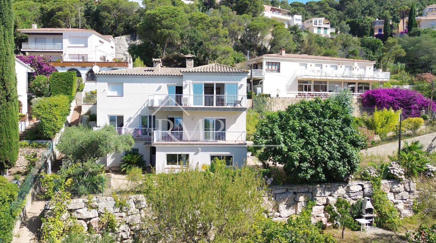 Exterior view of House or chalet for sale in Lloret de Mar  with Air Conditioner, Heating and Private garden