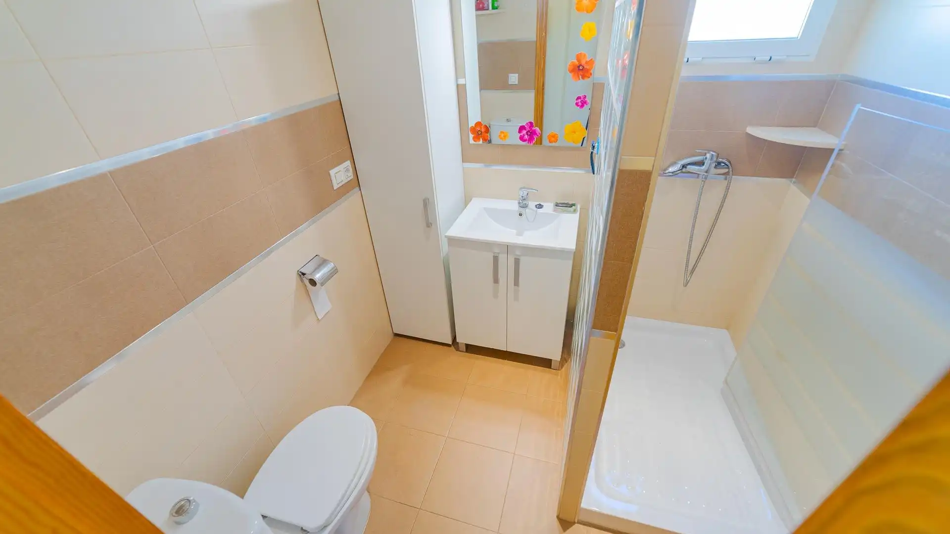 Bany de Casa o xalet en venda en Orihuela amb Jardí privat, Terrassa i Piscina