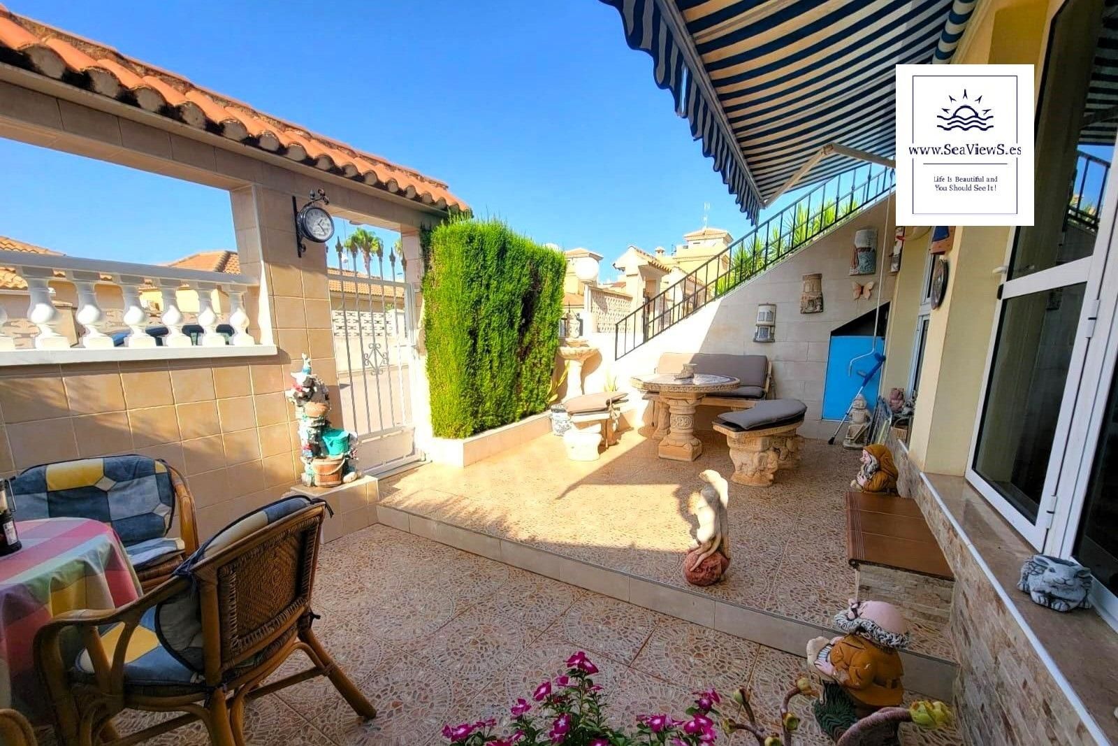 Garden of Flat for sale in Torrevieja  with Air Conditioner, Heating and Private garden
