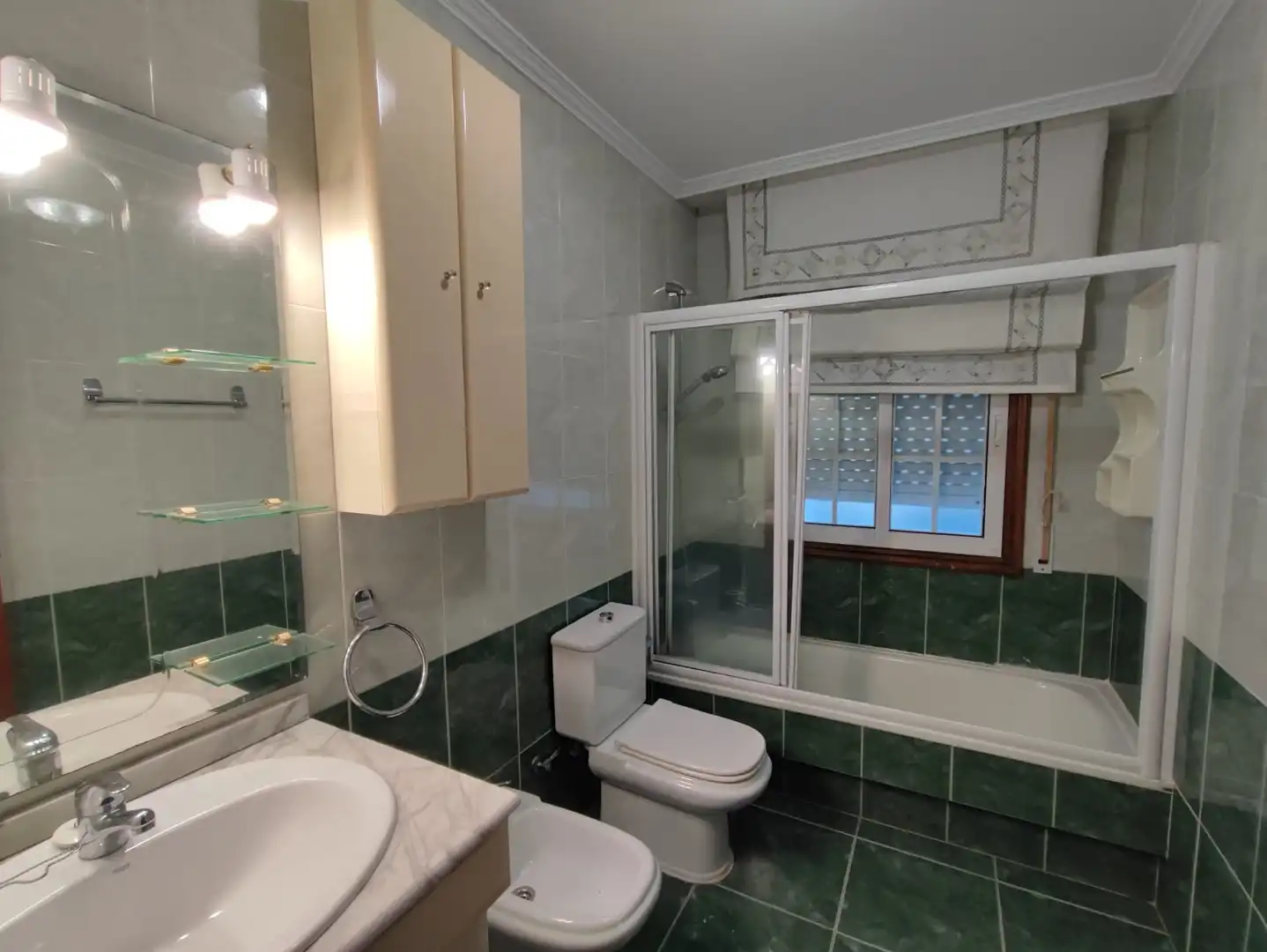 Baño de Casa o chalet en venta en Vigo  con Calefacción, Jardín privado y Terraza