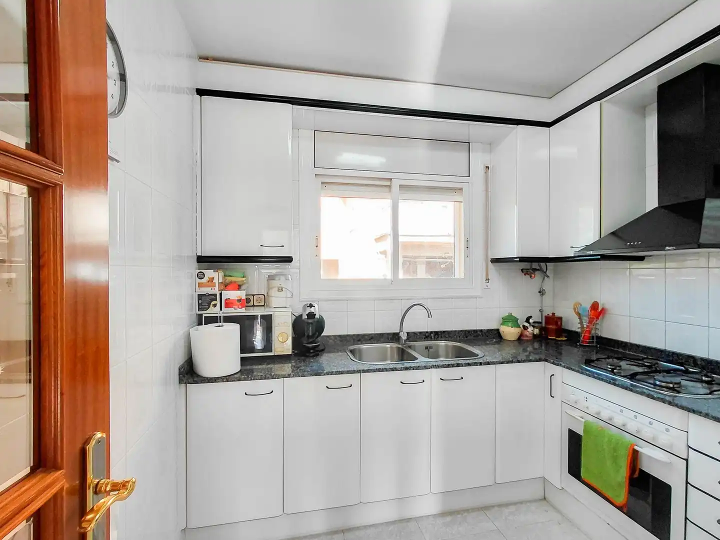 Cocina de Casa o chalet en venta en Els Hostalets de Pierola con Aire acondicionado, Jardín privado y Terraza