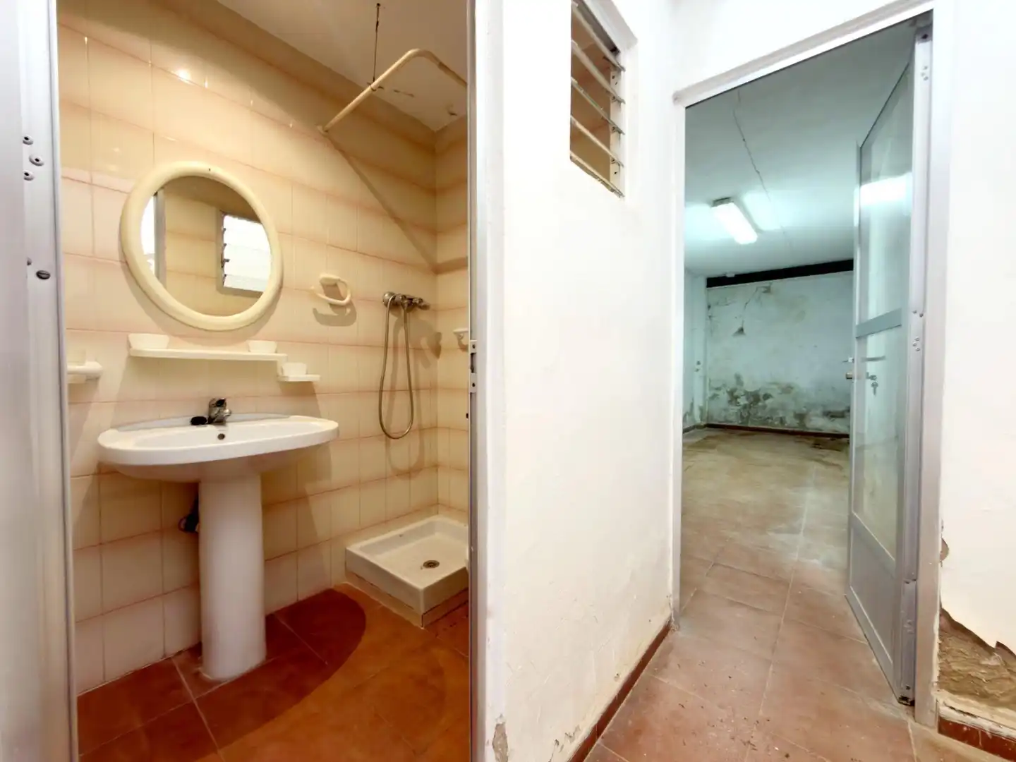 Bathroom of Houses for sale in Museros  with Terrace and Balcony