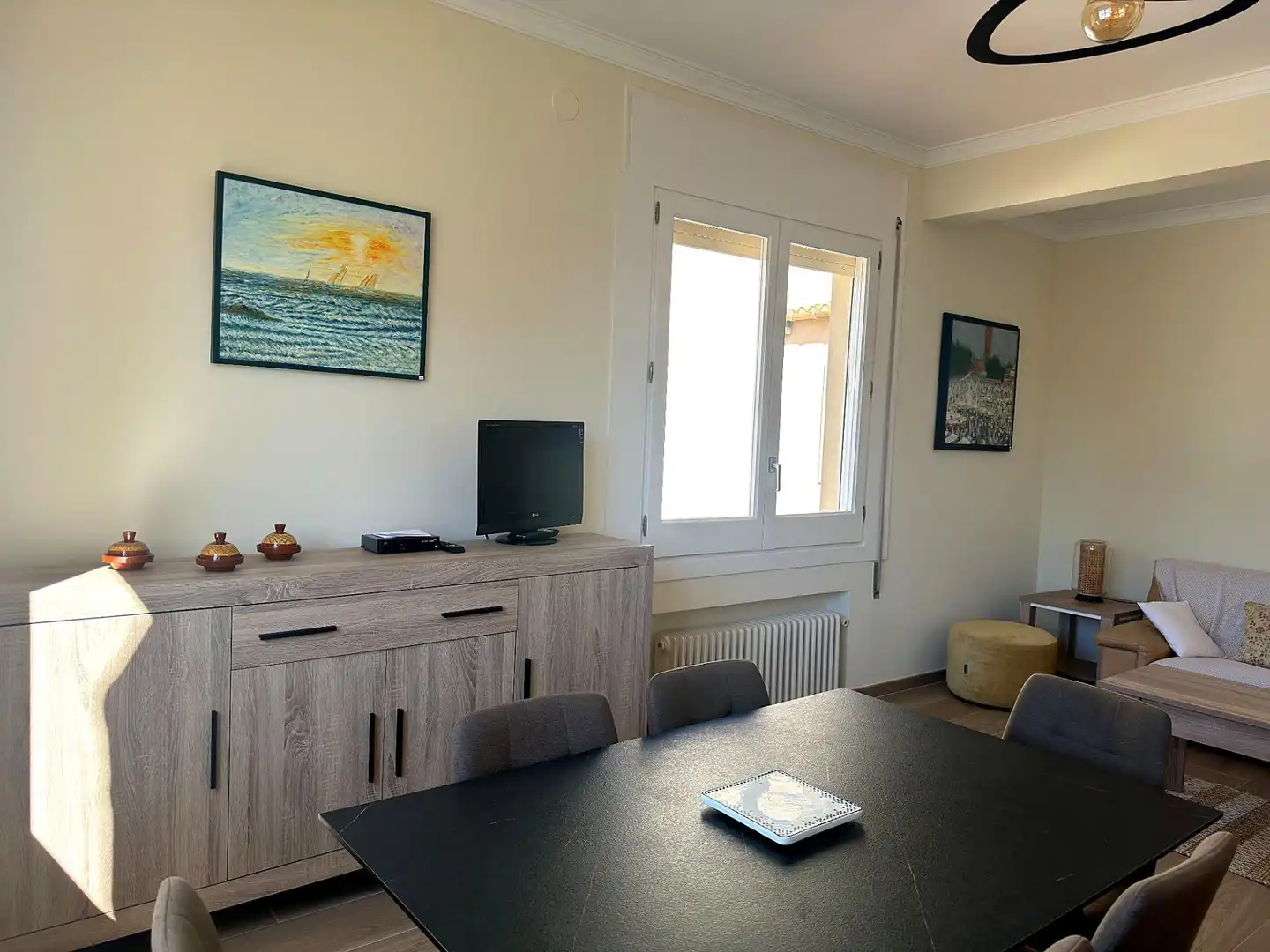 Menjador de Apartament en venda en Figueres amb Aire condicionat, Terrassa i Moblat