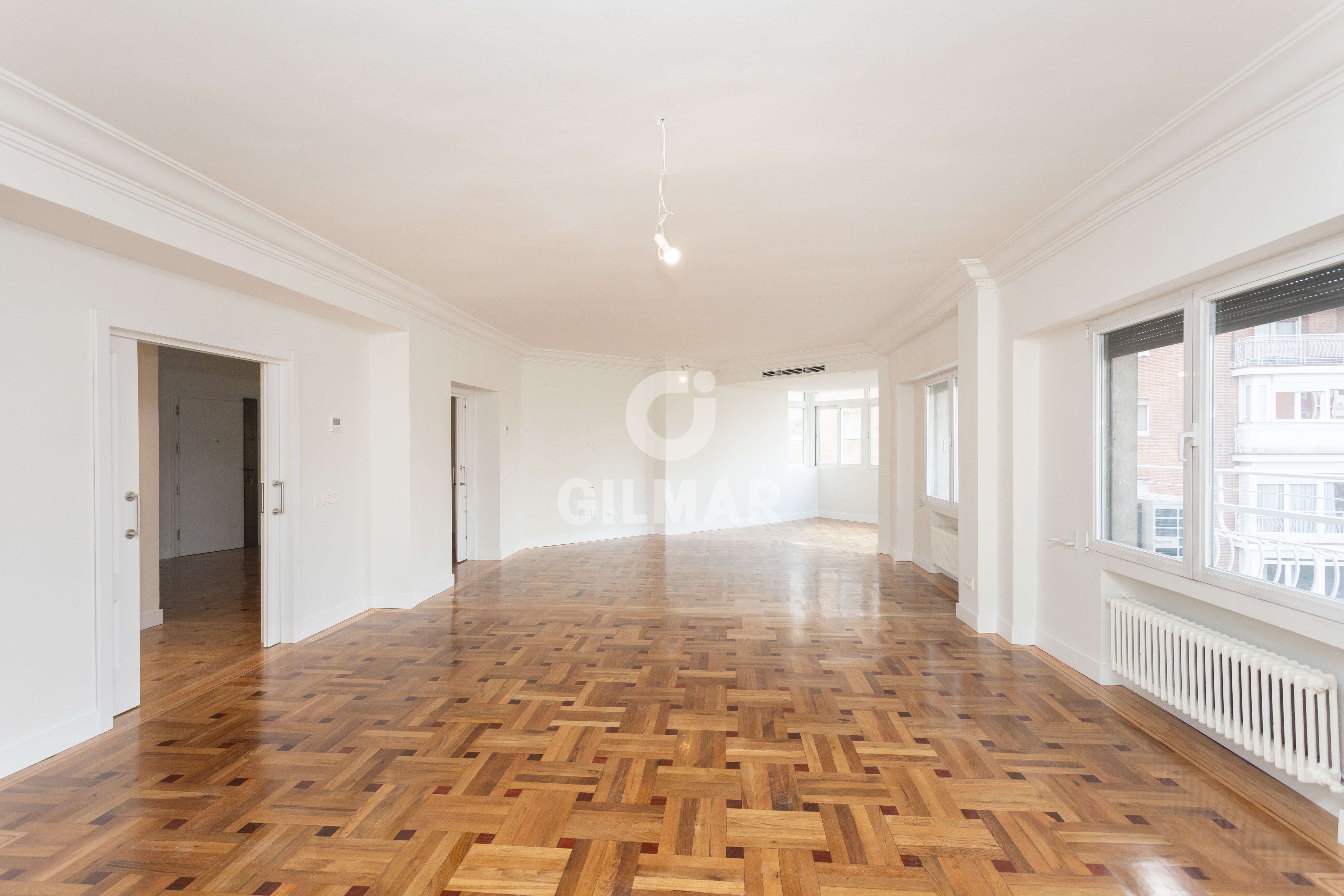 Flat for sale in Cuatro Caminos - Azca