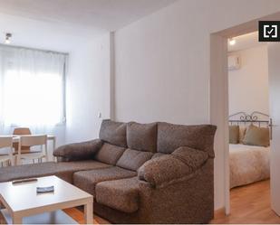 Bedroom of Flat to rent in  Madrid Capital  with Air Conditioner and Balcony