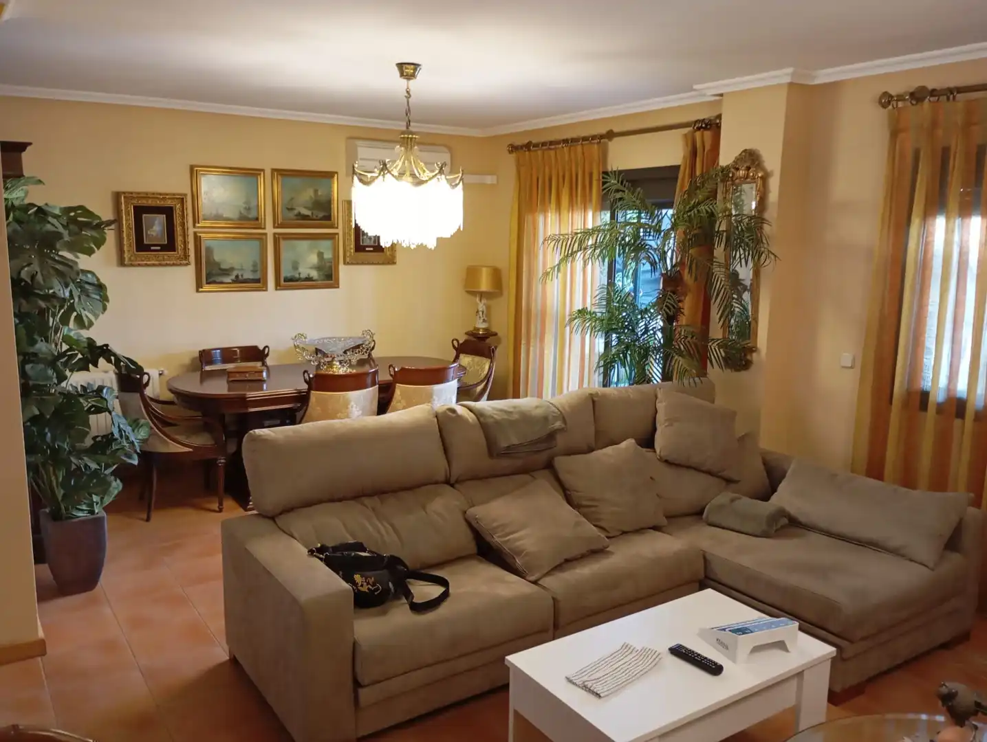 Sala de estar de Casa o chalet en venta en Aranjuez con Aire acondicionado, Calefacción y Jardín privado