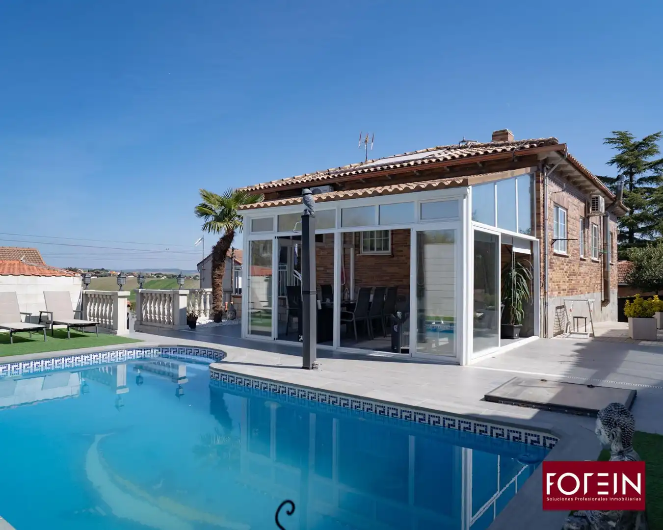 Piscina de Casa o xalet en venda en Torrejón del Rey amb Aire condicionat, Calefacció i Jardí privat