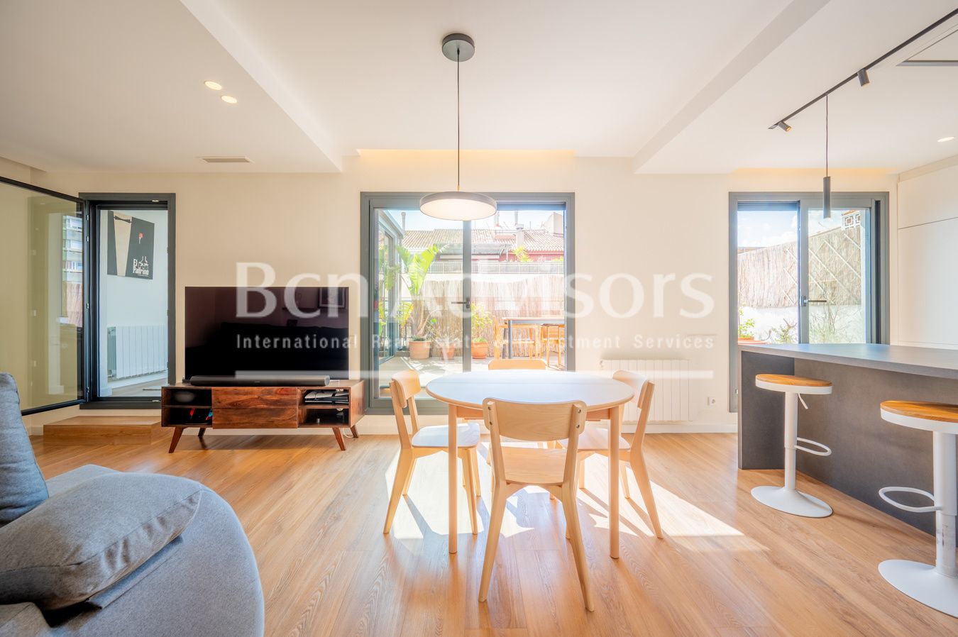Living room of Attic for sale in  Barcelona Capital  with Air Conditioner, Heating and Terrace