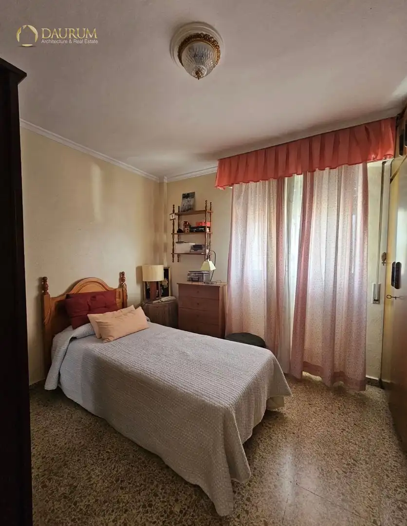 Habitación de Piso en venta en Sevilla con Aire acondicionado y Terraza