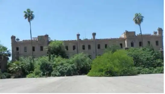 Außenansicht von Fabrik Grundstücke zum Verkauf in Sevilla