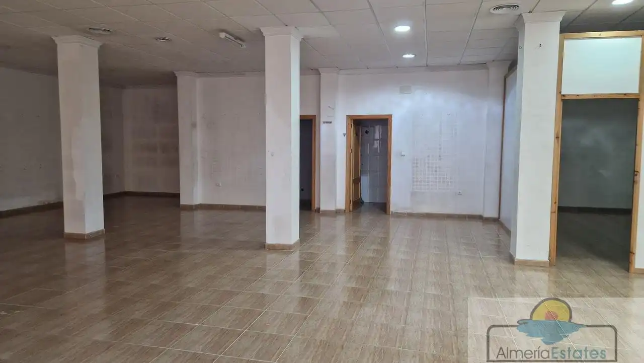 Local comercial de lloguer a Albox, imagen 4