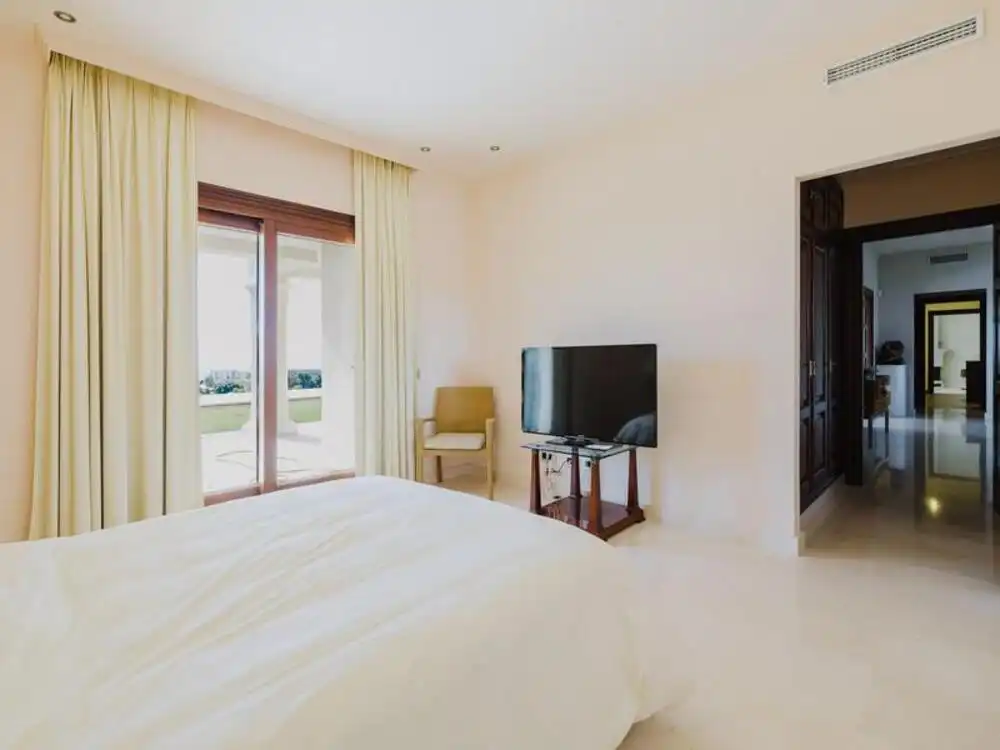 Bedroom of Houses for rent in Benahavís  with Air Conditioner, Private garden and Terrace