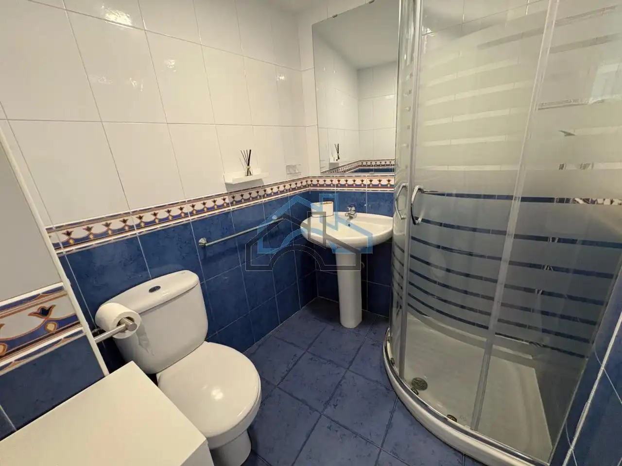 Bathroom of Flat for rent in Perillo