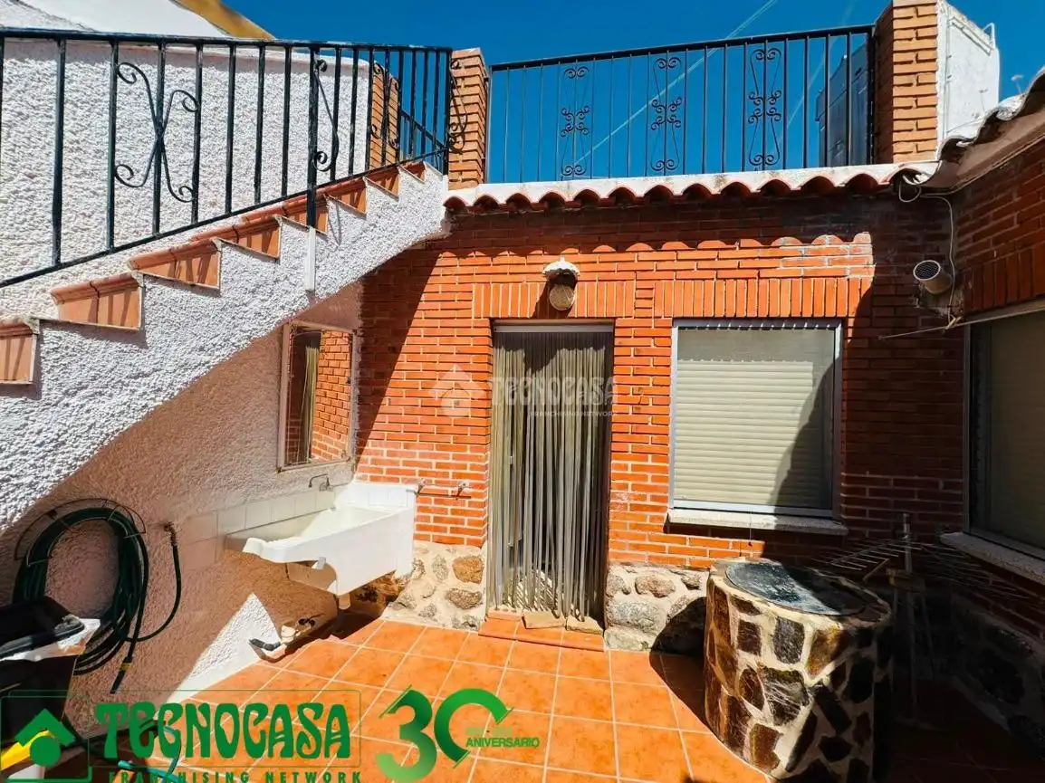 Exterior view of Detached homes for sale in Polán  with Air Conditioner, Heating and Terrace
