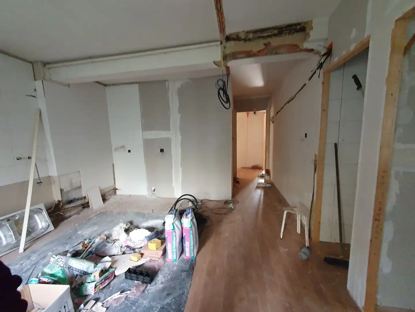 Wohnung zum Verkauf in Salas mit Heizung, Terrasse und Balkon