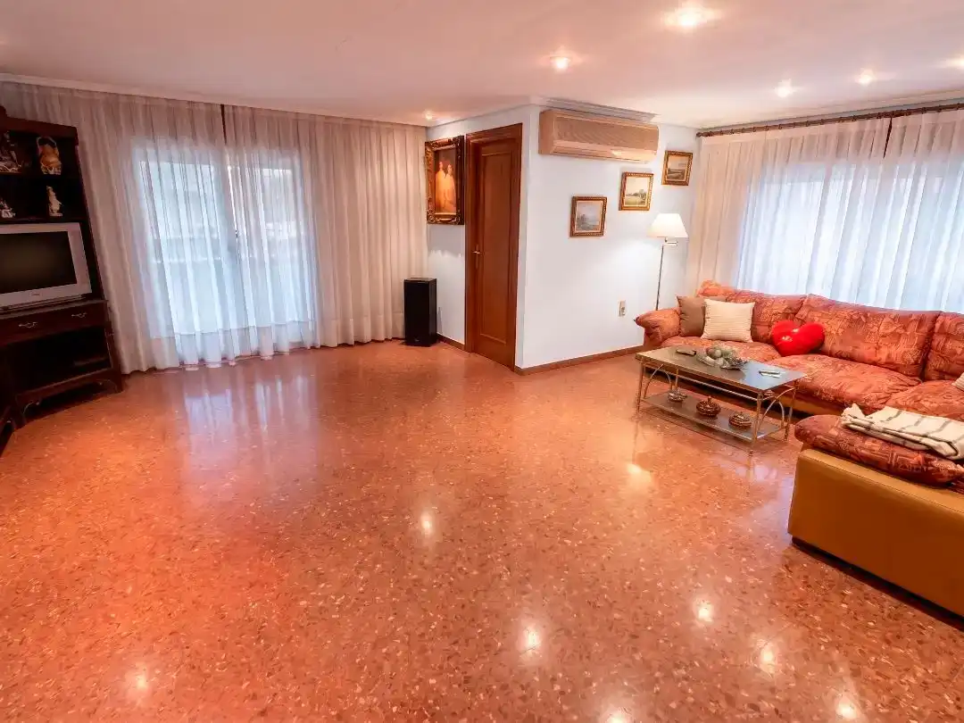 Sala d'estar de Pis en venda en Xirivella amb Aire condicionat i Balcó