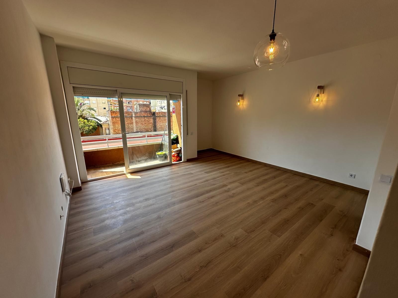 Sala d'estar de Pis en venda en  Barcelona Capital amb Balcó
