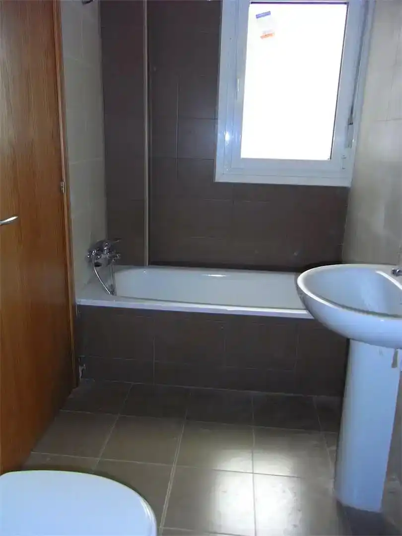 Baño de Piso en venta en Caspe con Balcón