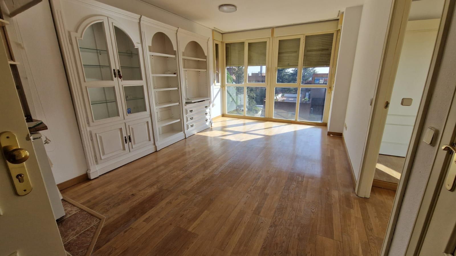 Bedroom of Apartment for sale in Pozuelo de Alarcón  with Air Conditioner, Heating and Private garden