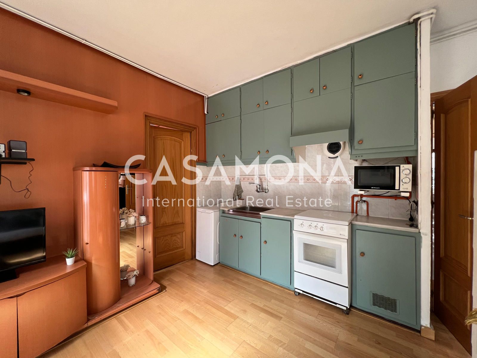 Kitchen of Apartment to rent in  Barcelona Capital  with Air Conditioner, Heating and Terrace